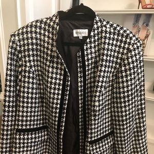 Houndstooth, velvet trim blazer